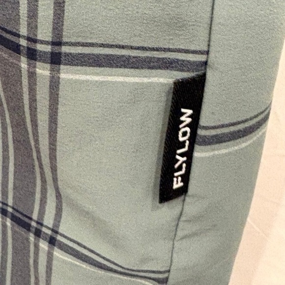 FLYLOW Mens Short Sleeve Plaid Pearl Snap Front Shirt Tahoe CA Designed Large - Picture 7 of 9